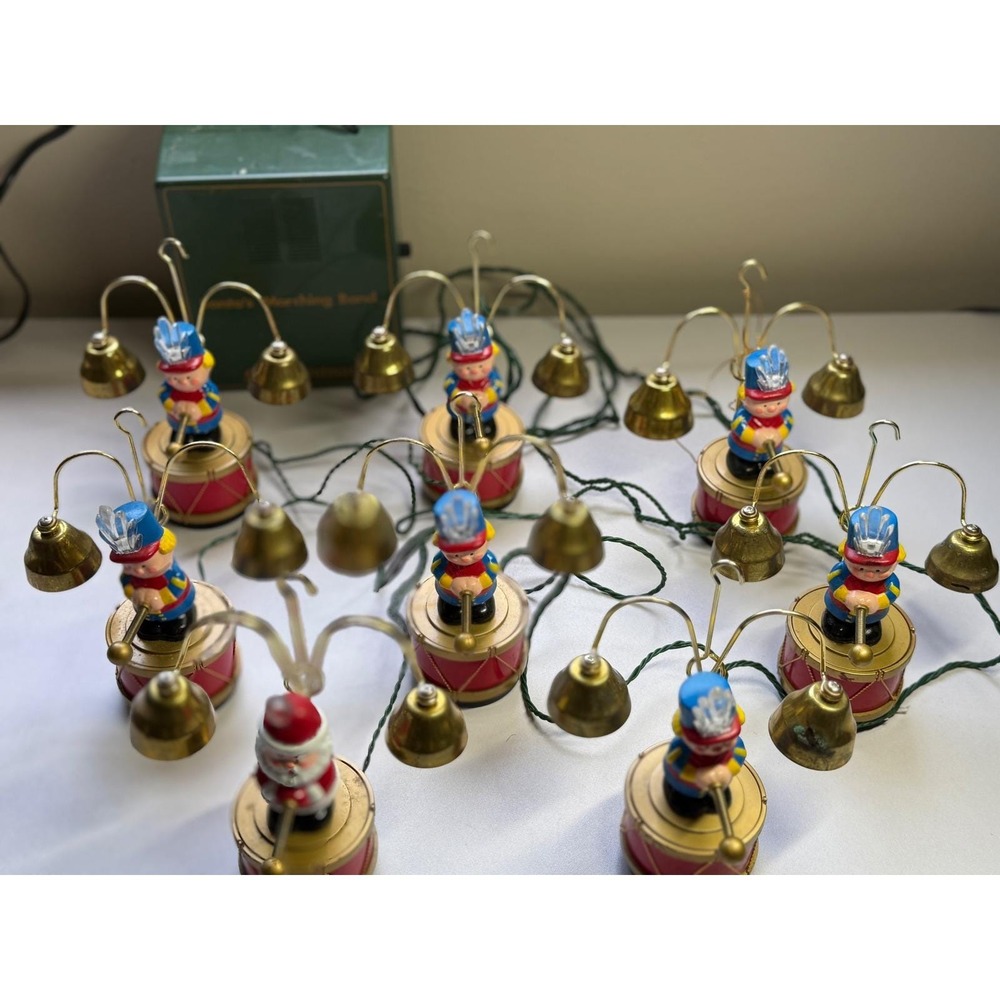 VTG 90s Mr Christmas Santas Marching Band Musical Bell Set 8 Figures. Works. - Picture 5 of 8